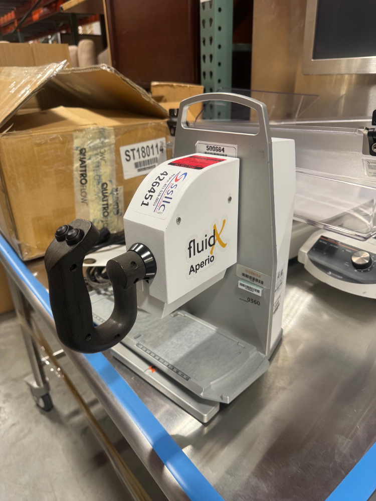 Image of FluidX Aperio Semi-Automatic Capper/Decapper